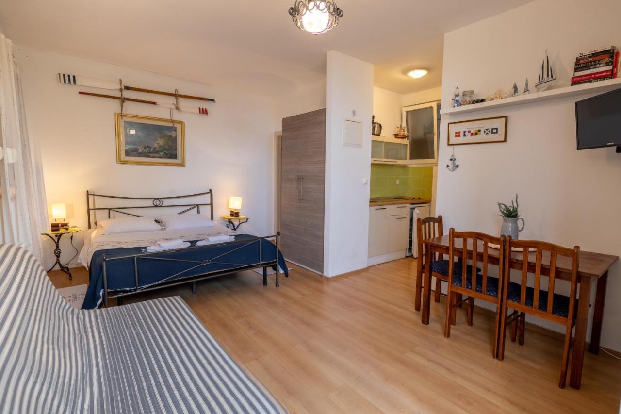 Apartments Villa Mandarina Podgora Ruang foto