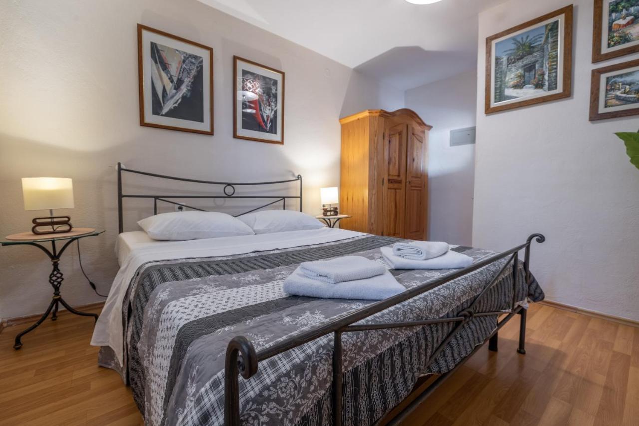 Apartments Villa Mandarina Podgora Ruang foto